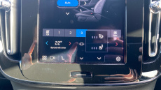 Volvo XC40 2.0 B4P Plus Dark 5dr Auto Petrol Estate